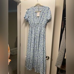 Floral short sleeve maxi.